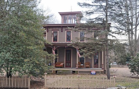 BENJAMIN EVANS HOUSE