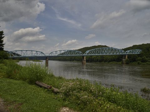 A four-span bridge over the Allegheny River near Parker, Pennsylvania