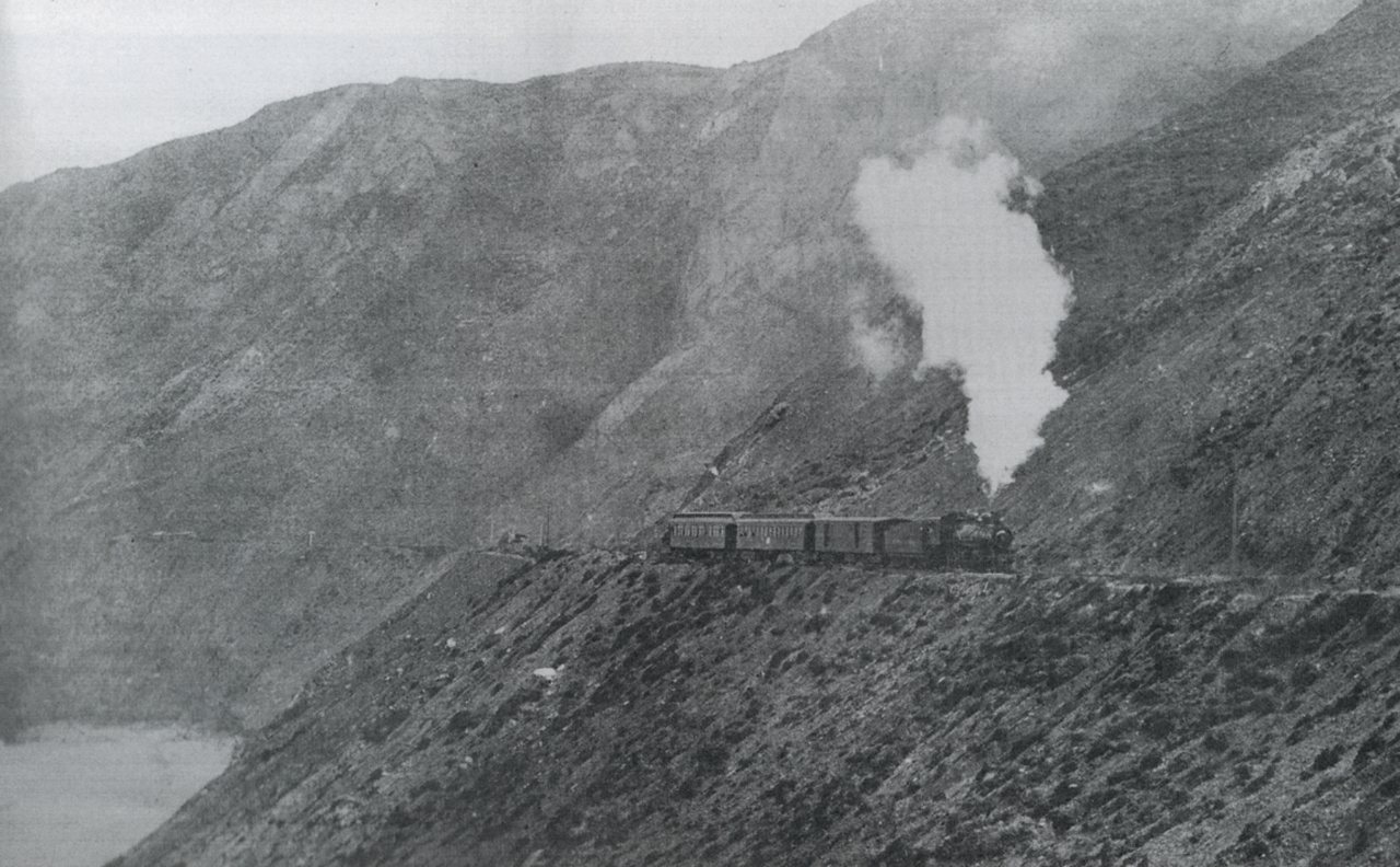 Ocean Shore Railroad along Devil's Slide (cropped)