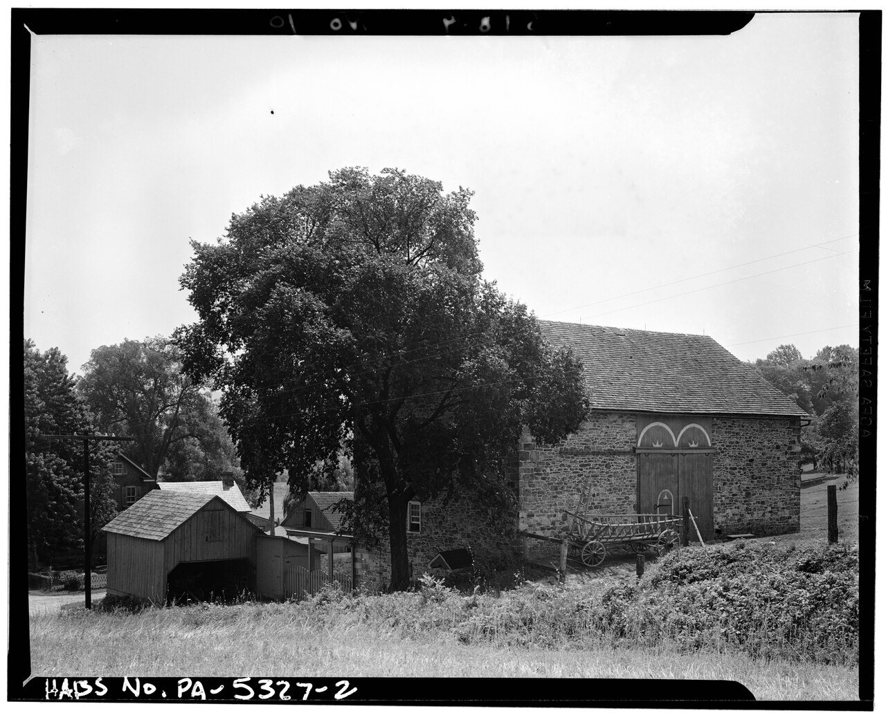 REAR VIEW. - Decorated Barn, Lower Saucon Township