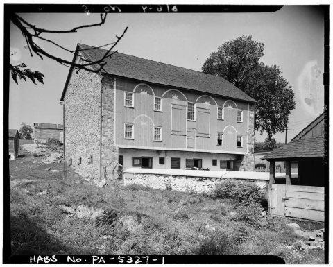 GENERAL VIEW. OVERHANG IS DECORATED WITH CROWN-SHAPED HEADS AND 'HALOS' - Decorated Barn, Lower Saucon Township, Heller…