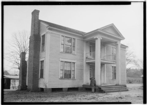 FRONT AND SIDE VIEW S.W. FACES SOUTH - Doctor Glover House, Weaver Road, Weaver, Calhoun County, AL HABS ALA,8-WEAV.V,2…