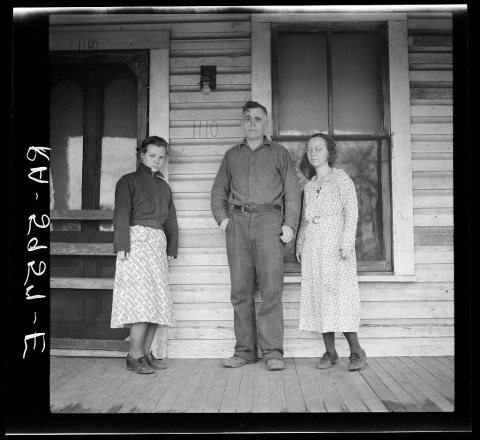 Untitled photo, possibly related to: The Eargle Family moving their household goods out of their home at Fairfield, Ala…
