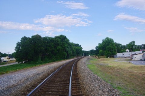 Duncan-RR-tracks-sc