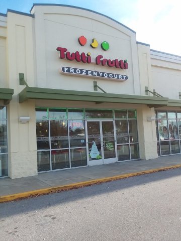 TuttiFruttiFrozenYogurt