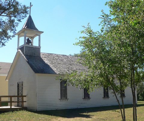 Frame building, St. Francis mission (St. Francis SD) from NE 1