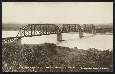 Milwaukee Bridge across Missouri
