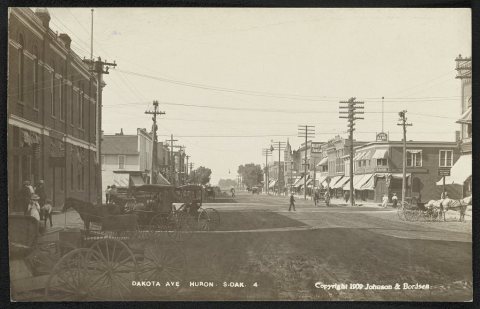 Dakota Ave