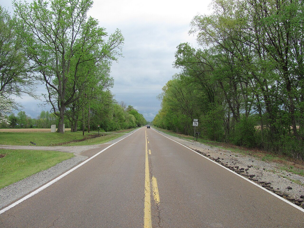 Tennessee State Route 76 northbound