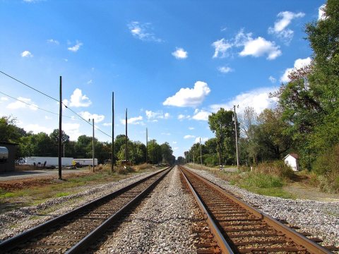 Cedar-Hill-RR-tracks-tn1