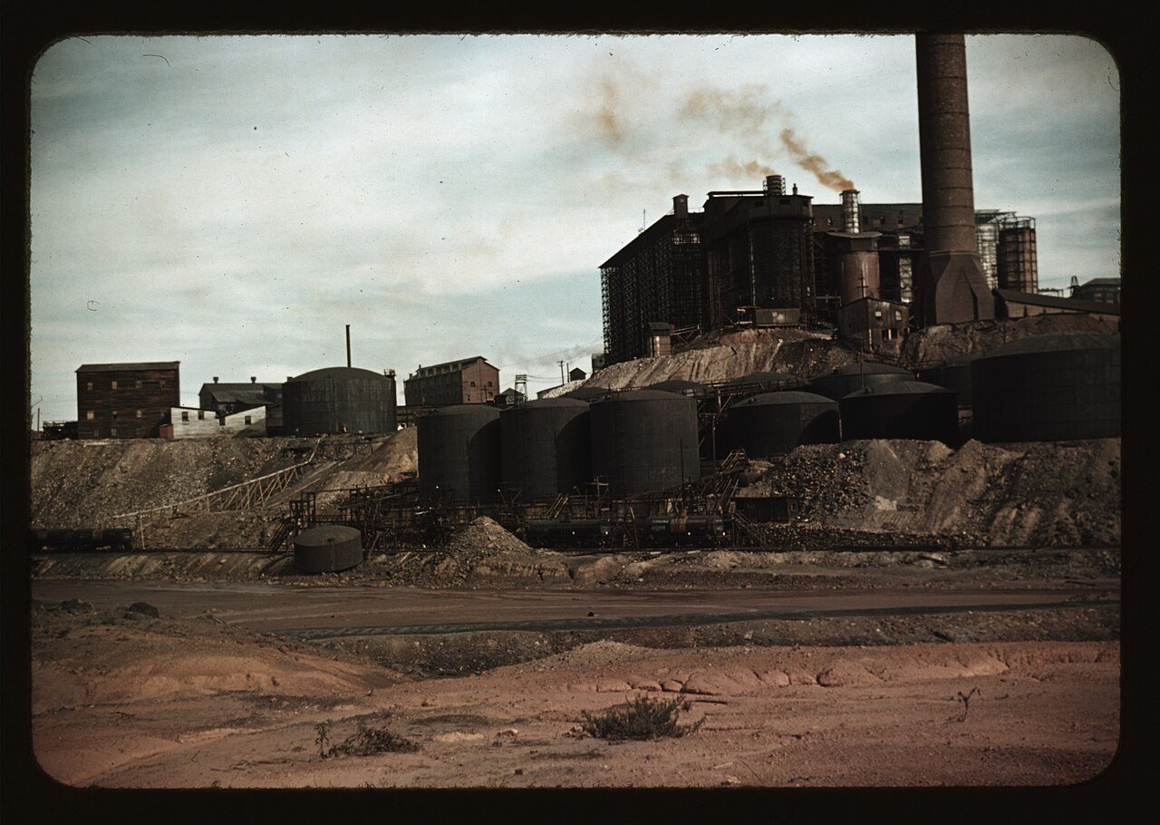 Copper mining and sulfuric acid plant, Copperhill), Tenn