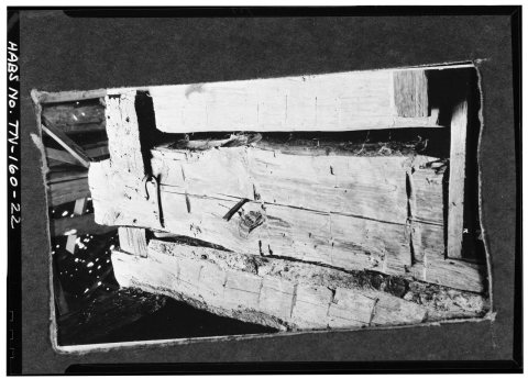 DETAIL AT NORTHEAST CORNER OF SOUTH CENTRAL PENS, SHOWING SPIKE AND BRIDLE HOOK MADE FROM HORSESHOES Date- July 10, 193…