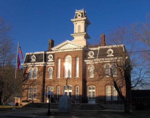 Smith-county-courthouse-tn1