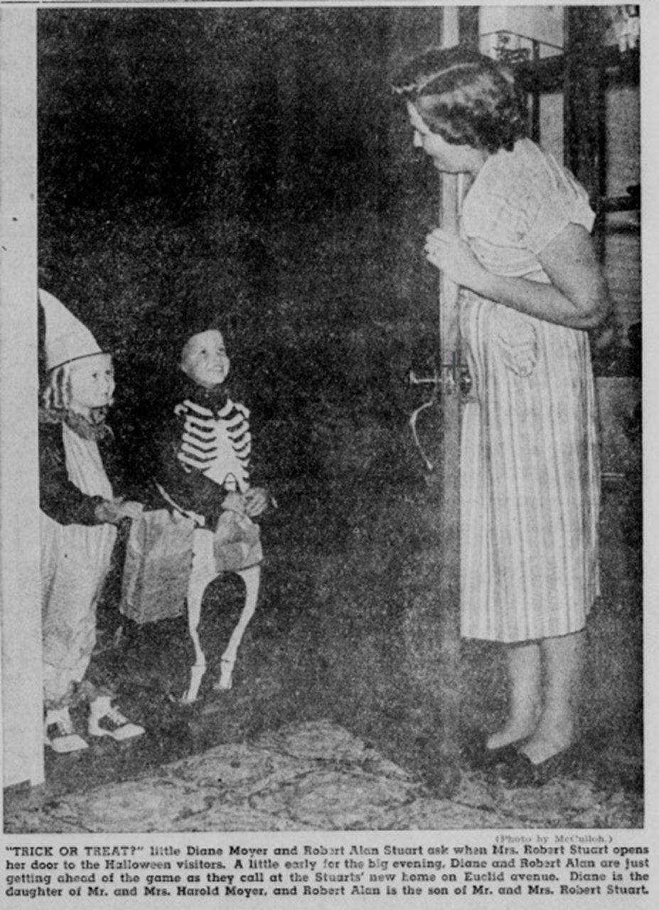 Trick or Treating - Beaumont, California (1950)