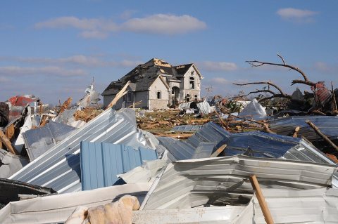 FEMA - 34149 - Tornado Damage in