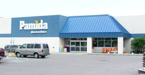 Pamida outlet (Smithville, TN - 2006)