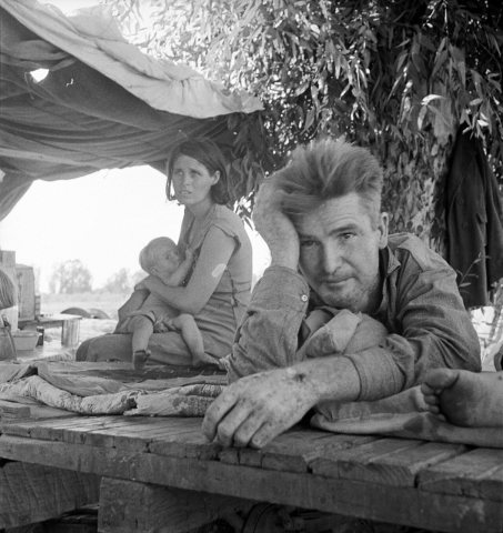 Drought refugees from Oklahoma camping by the roadside, 8b38481