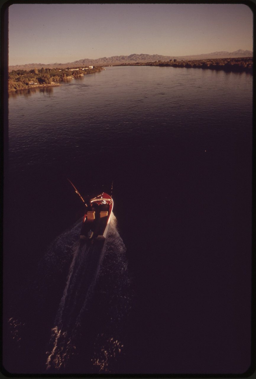 BOAT ON THE COLORADO RIVER