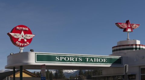 Sports Tahoe sign
