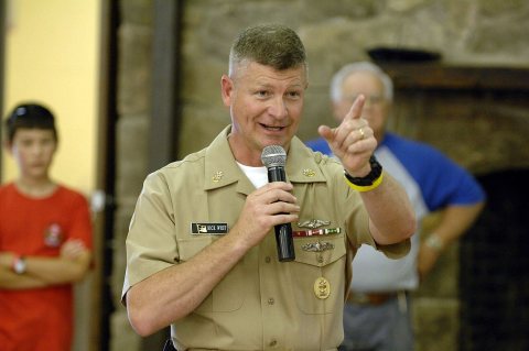 US Navy 090609-N-9818V-270 Master Chief Petty Officer of the Navy (MCPON) Rick West speaks with boy scouts at the Skymo…