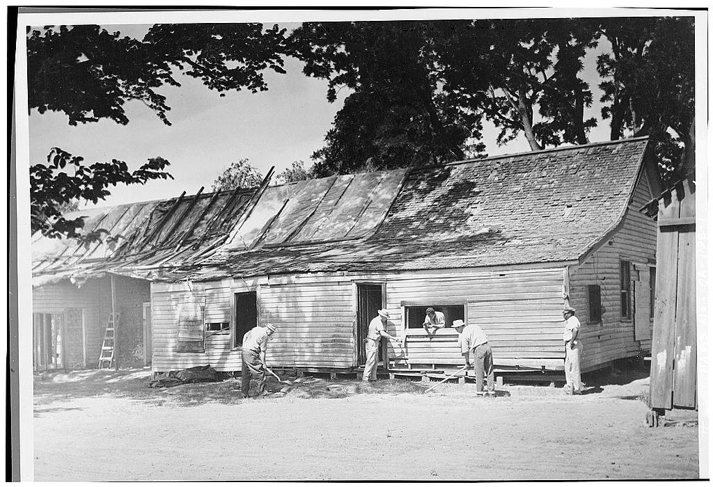 Pena Adobe, Pena Adobe Road