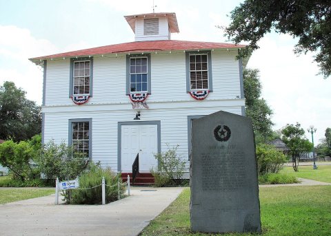 Round top marker 2013