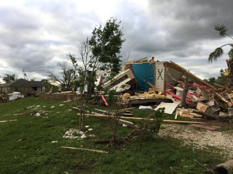 Low-end EF3 damage Franklin, TX 2019 (1)