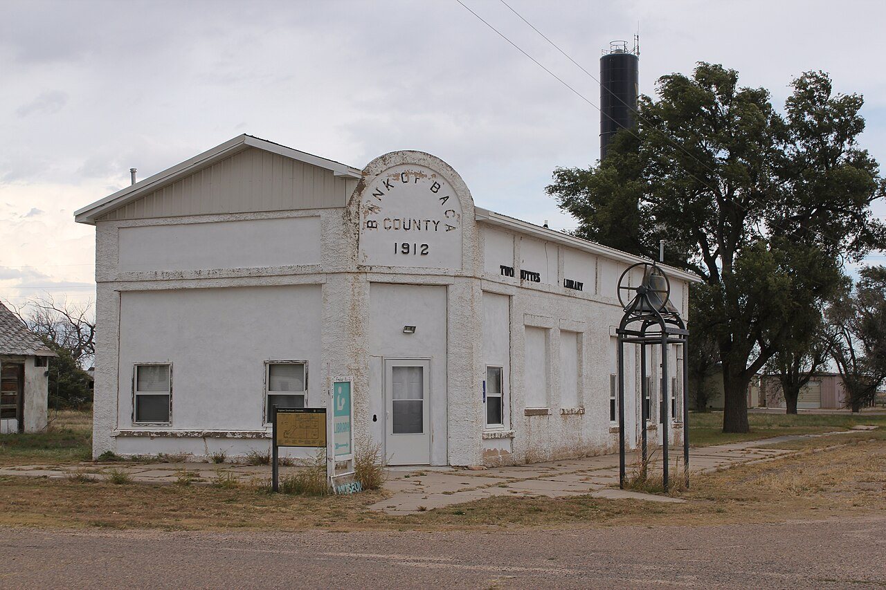 Two Buttes Library