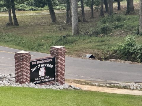 Town of West Point , AL Sign