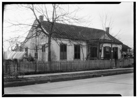 Historic American Buildings Survey, Harry L. Starnes, Photographer December 11, 1936 FRONT AND SOUTH SIDE. - Anton Kirs…