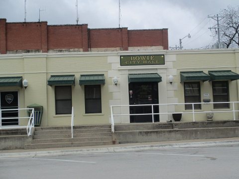 Bowie, TX, City Hall IMG 6820