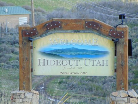 Hideout Welcome sign on SR-248, Apr 16