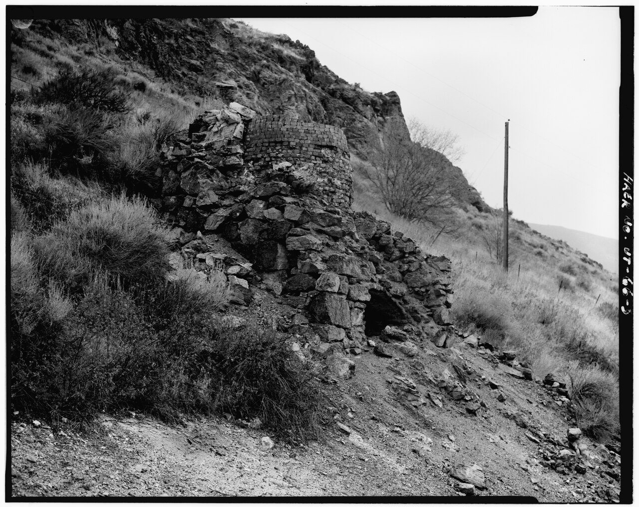 VIEW OF KILN, LOOKING SOUTHEAST - Mantua Lime Kiln, One mile north of Mantua, Mantua, Box Elder County, UT