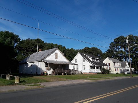 A row of houses along Melfa's main street