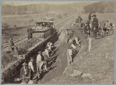 U.S. Military Railroad Construction Corps repairing Orange and Alexandria R.R. at Devereux Station