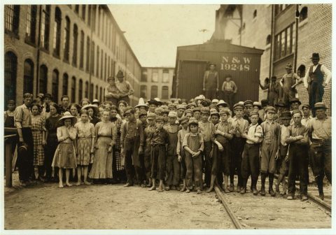 A part of the spinning force working in the Washington Cotton Mills