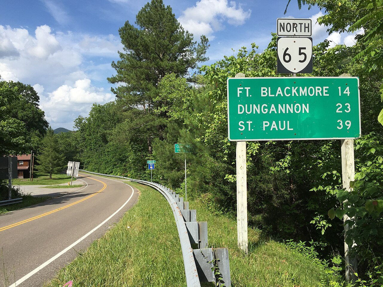 2017-06-12 17 09 10 View north along Virginia State Route 65 (2nd Avenue) at U.S. Route 23, U.S. Route 58 and U.S. Rout…