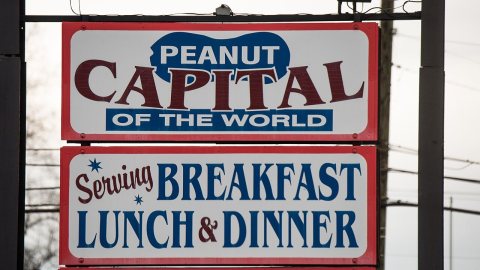 Farmers Welcome Trade Opportunities - Peanut Grower Rogers Farms (20151218-OC-LSC-0053)
