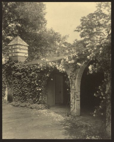 "Chatham," Colonel Daniel Bradford Devore house, 120 Chatham Lane, Fredericksburg, Stafford County, Virginia. Dovecote …