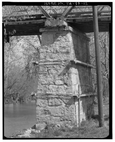 EASTERNMOST PIER, VIEW NORTH - Mount Meridian Bridge, Spanning Middle River at State Route 769