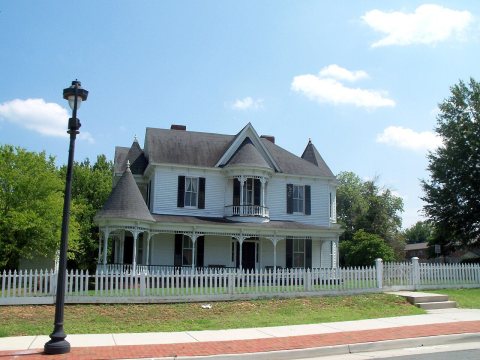 Architecture on Virginia Avenue