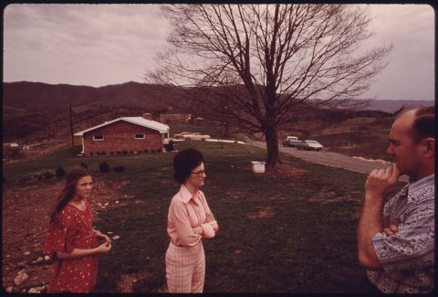 COALMINER C.K. PARKER, HIS WIFE AND 14-YEAR-OLD DAUGHTER OUTSIDE THEIR HOME AT CLAYPOOL HILL NEAR RICHLANDS... - NARA -…