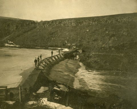 Guy Miller Company dam and mill pond, Albion, Washington, circa 1900 - DPLA - a4472487b2c84781892e521ecd7c57a7