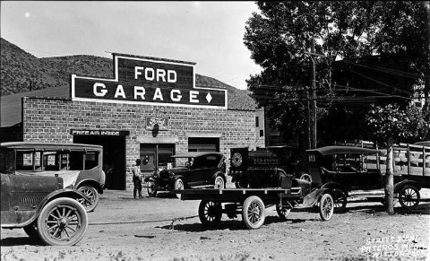 Garage, Pateros, Washington, ca. 1915