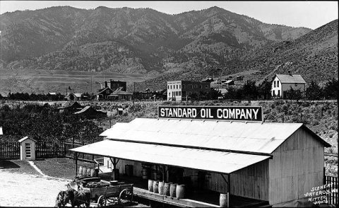 Standard Oil Co., Pateros, Washington, ca. 1915