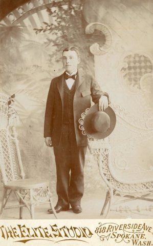 Franklin Arlington Nickerson, of St. John, Washington, circa 1892 - DPLA - 618cdac664a177770cdb85cf00ce3347 (page 1)