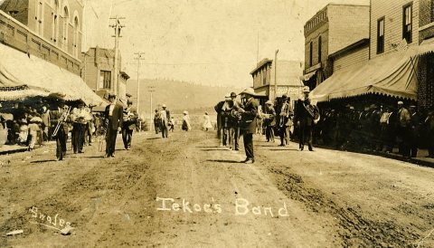 Parade band, Tekoa, Washington, 1910 - DPLA - 17ba025cc65f1d30a9fdad8e3e549838