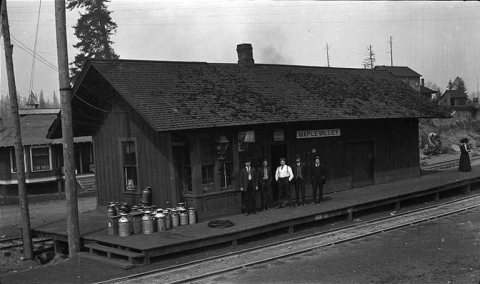 Possible employees of Maple Valley Railroad Station, Maple Valley, Washington, 1910s