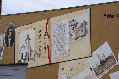Street mural of history of Battle Grounds, Washington, 1910 census, March 2020