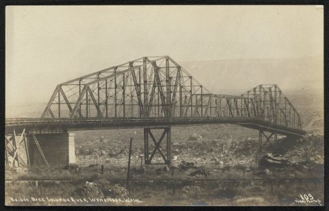 Bridge over Columbia River
